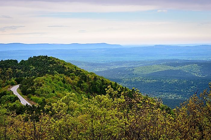 Where Is The Ozark Mountains Plateau?