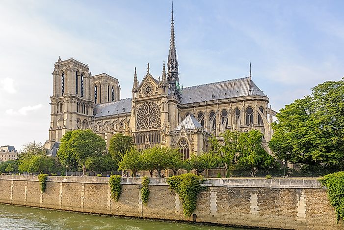 #7 Notre-Dame de Paris