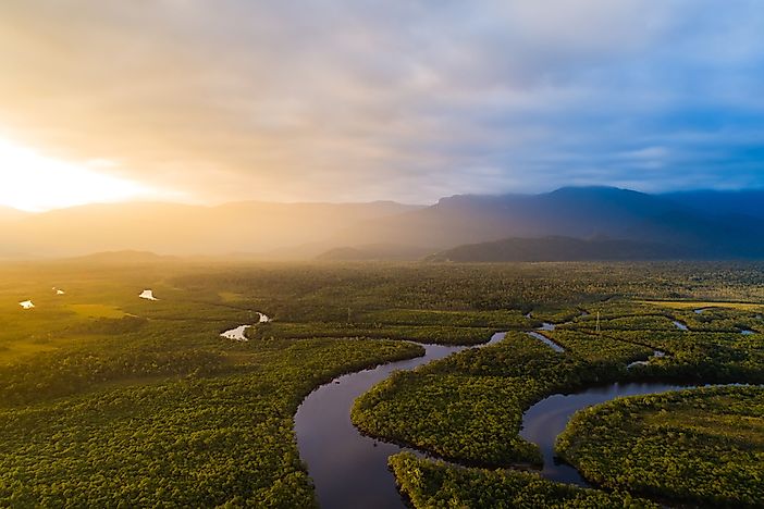 What Are The Major Natural Resources Of Ecuador?