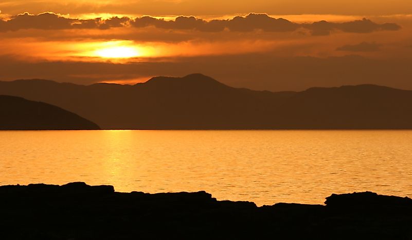 What Are The Primary Inflows And Outflows Of Lake Turkana?
