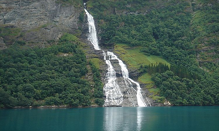 #6 Seven Sisters Falls -