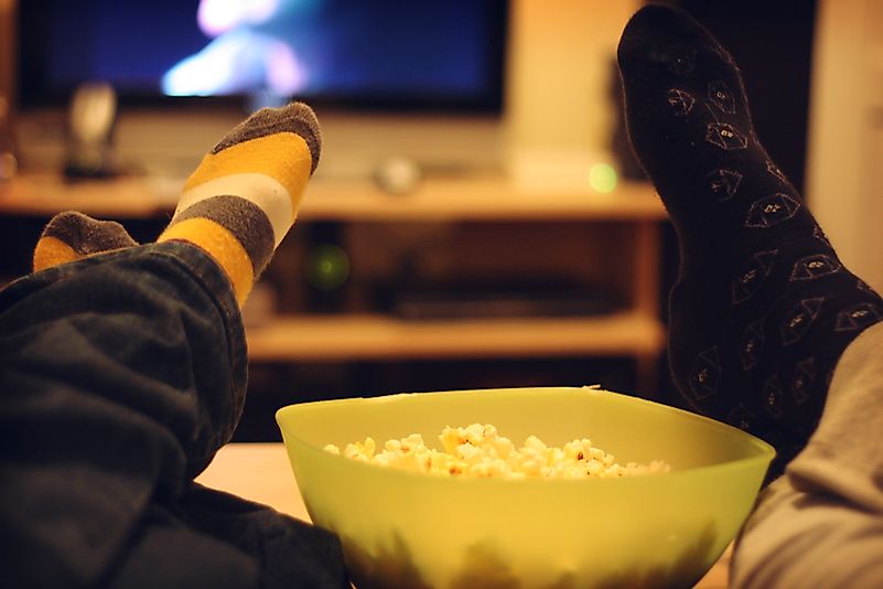 # 9 Assistir filmes 