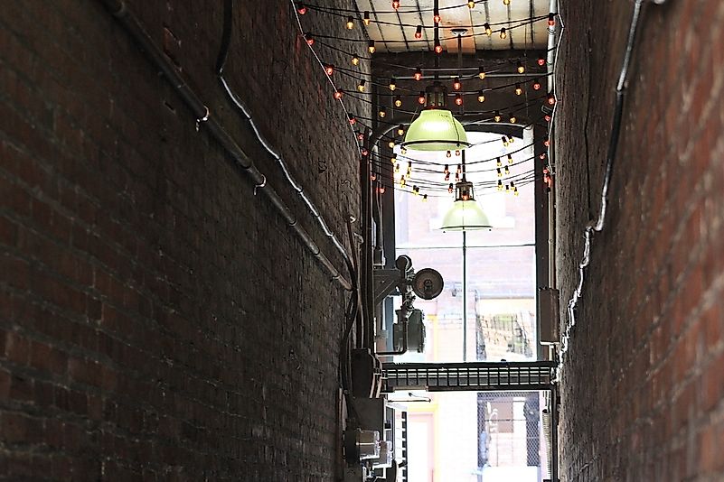 #3 Fan Tan Alley, Canada