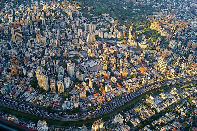#1 Caracas, Venezuela (130.35 per 100,000 inhabitants)