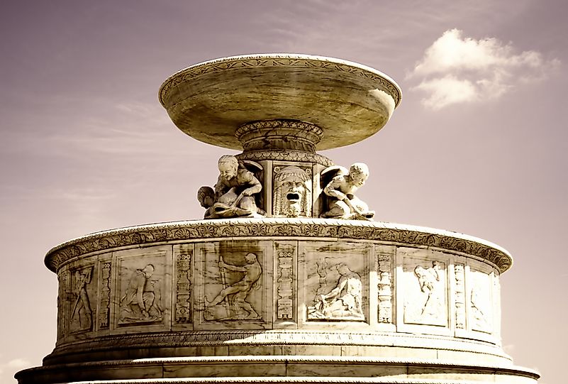#10 Scott Memorial Fountain - 1925