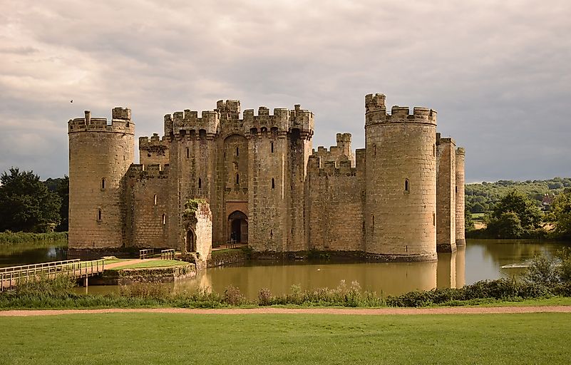 #4 Bodiam Castle - England