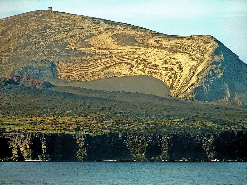 Surtsey Island. Image credit: CanonS2/Wikimedia.org Surtsey Island. Image credit: CanonS2/Wikimedia.org