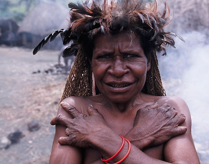 A amputação é realizada quando um membro da família morre, e é uma maneira de lidar com a dor.  Crédito da imagem: thesun.co.uk