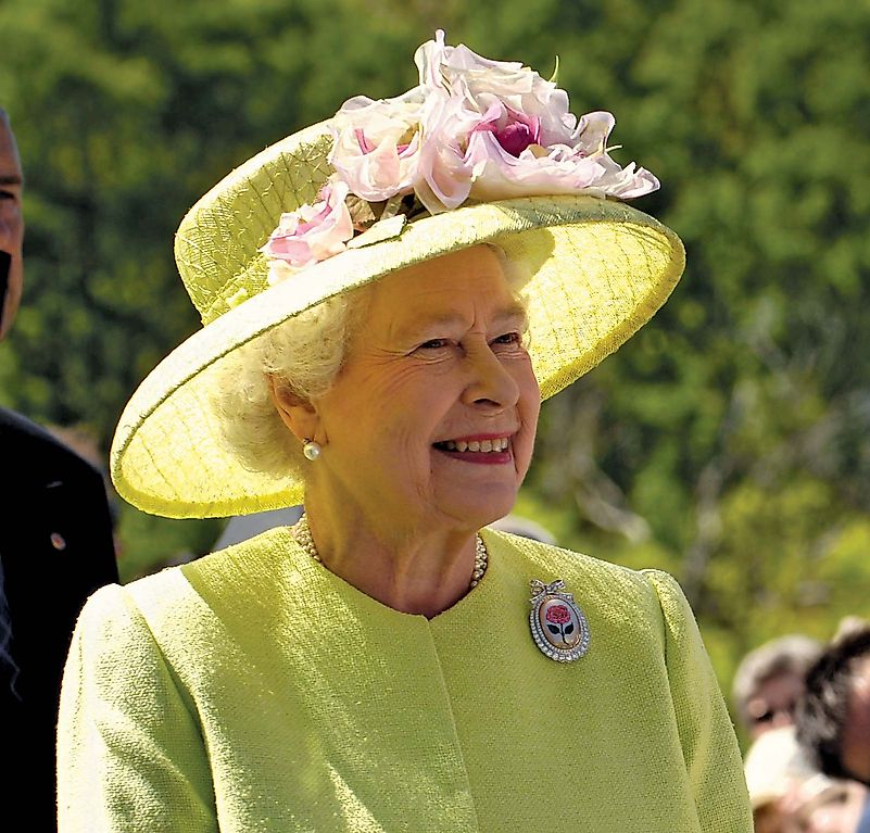 #2 The Queen Doesn't Use Alarm Clocks
