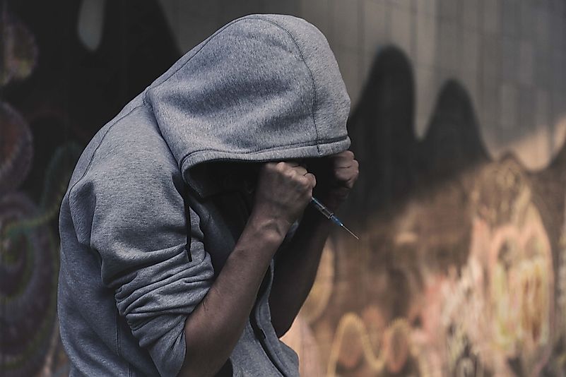 Drug abuse destroys not just the addict but his/her family too. Image credit: Лечение Наркомании from Pixabay