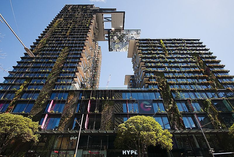 Beautiful greenery hangs from One Central Park. Editorial credit: Jean Nouvel