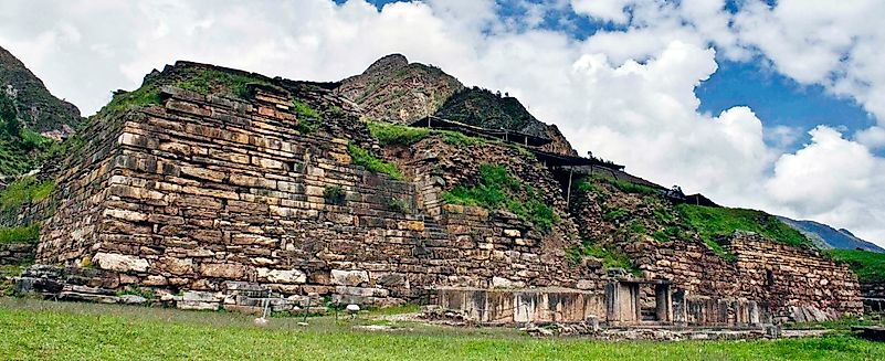 Chavin is made of a group of terraces and squares cut from the rock. Image credit: latinamericanstudies.org