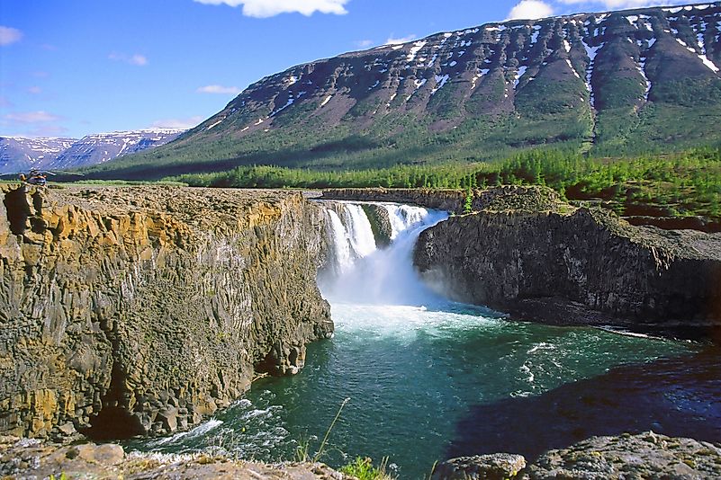 Waterfall on Kutamarakan river. Putorana plateau. North of Siberia. Image credit: Serg Zastavkin/Shutterstock.com Waterfall on Kutamarakan river. Putorana plateau. North of Siberia. Image credit: Serg Zastavkin/Shutterstock.com