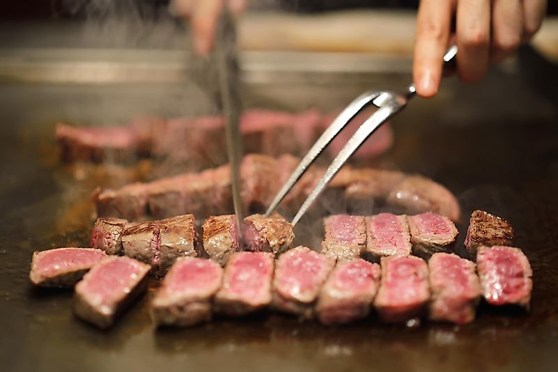 Beef tops the kobe beef steak pizza.