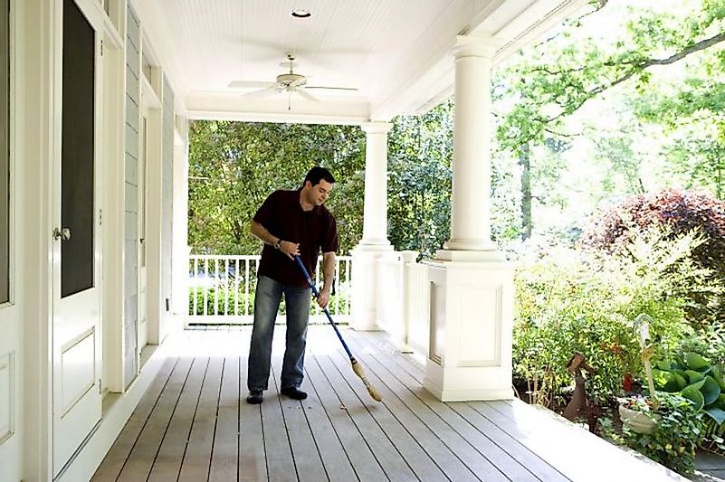 Agora é uma boa hora para limpar extensivamente sua casa.  Crédito da imagem: Pixnio.com