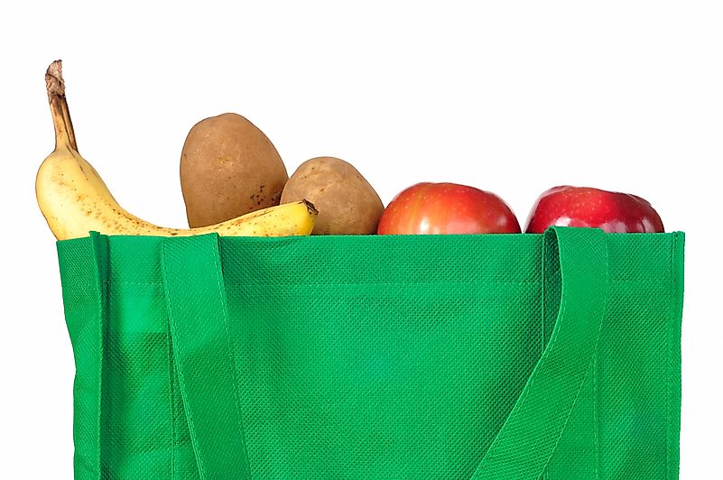 Keeping alternatives to plastic bags on hand can be a great way to help the Earth. Keeping alternatives to plastic bags on hand can be a great way to help the Earth.