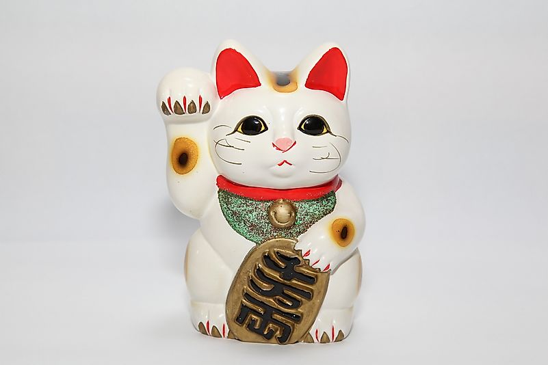 #7 Maneki-neko, Japan