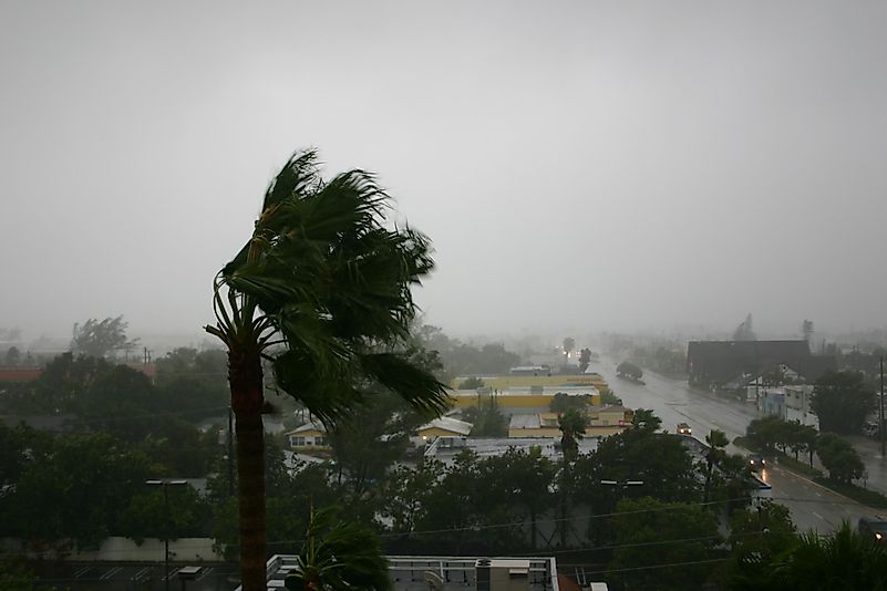 O furacão Katrina foi um ciclone tropical mortal que causou danos e morte na parte sudeste dos Estados Unidos.