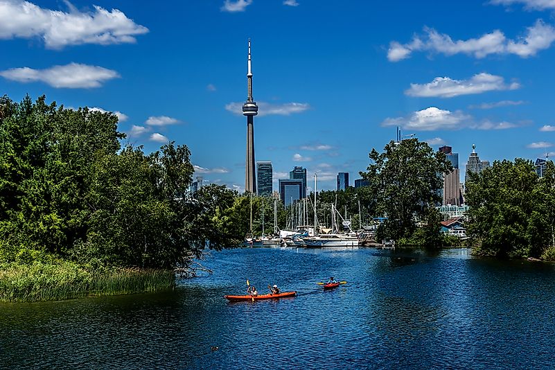 Kayaking and canoeing are popular activities at the Toronto Islands. Kayaking and canoeing are popular activities at the Toronto Islands.