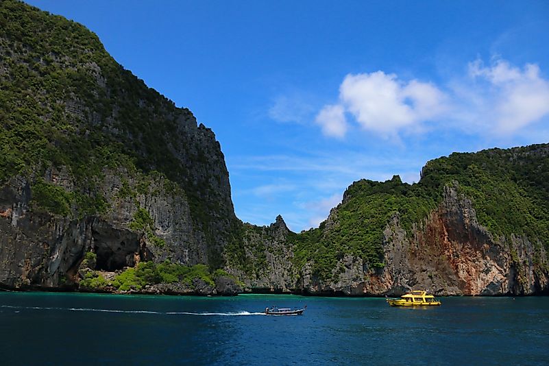 The natural scenery of the Phi Phi Islands is enchanting. Image credit: Nobuts Aboutme from Pixabay