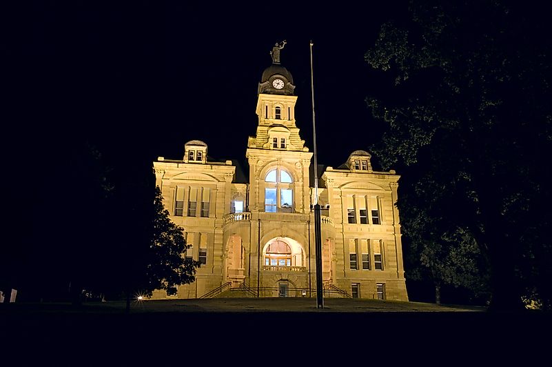 #10 Blue Earth County Courthouse - Mankato, Minnesota