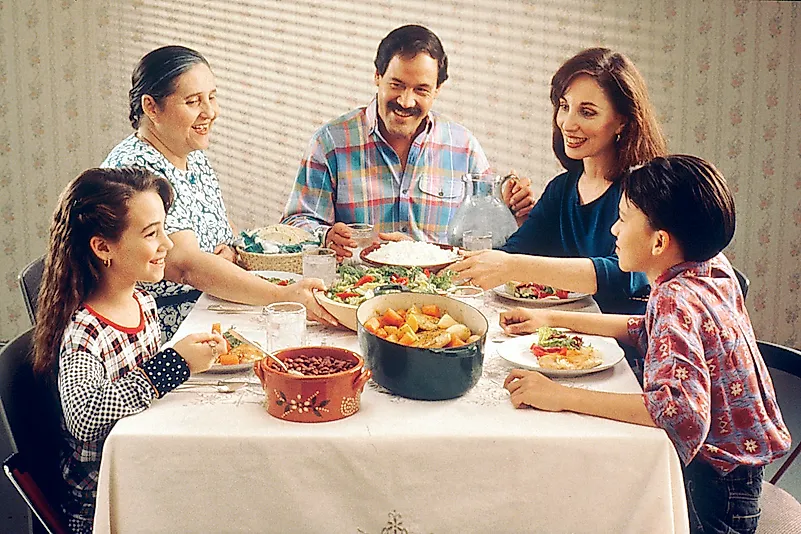# 1 Ligue para amigos e familiares 