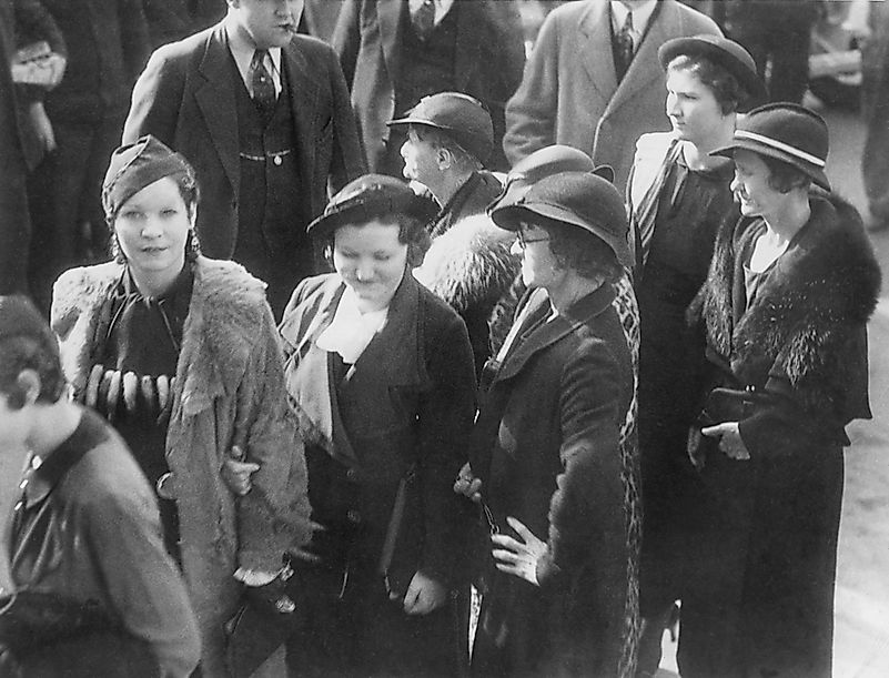 Bonnie and Clyde's friends and relatives sentenced for harboring fugitives from justice in Dallas Texas, Feb 26, 1935. Bonnie and Clyde's friends and relatives sentenced for harboring fugitives from justice in Dallas Texas, Feb 26, 1935.