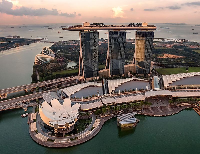 Singapore’s tiny size makes it an ideal destination for solo travelers. Photo by Hu Chen on Unsplash