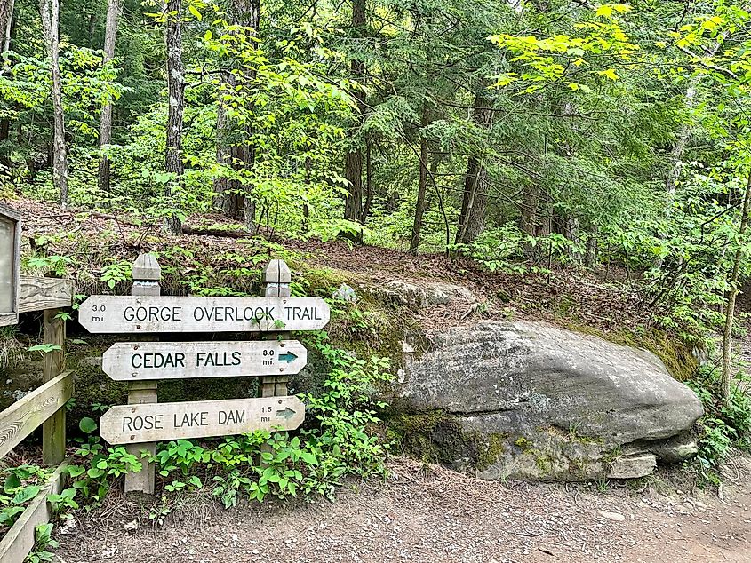 Hocking Hills State Park, Ohio trail signs