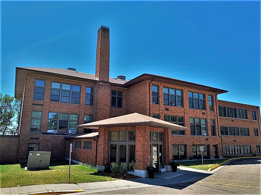  The Beulah School Structure, currently known as the School House Apartments.