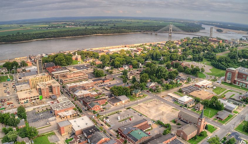 Cape Girardeau is a City on the Mississippi River and border between Missouri and Kentucky
