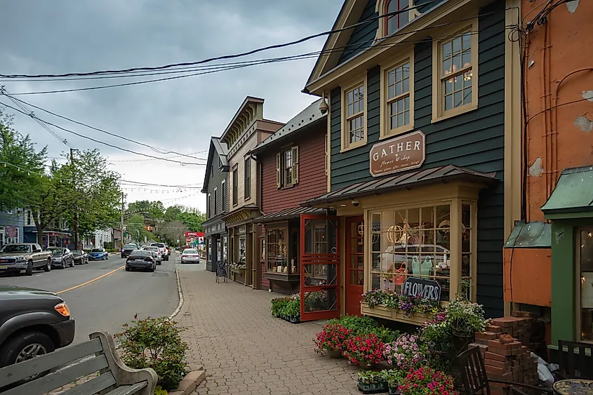 Shops in the city center of Frenchtown, New Jersey