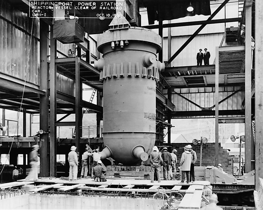 Reactor pressure vessel during construction at Shippingport.
