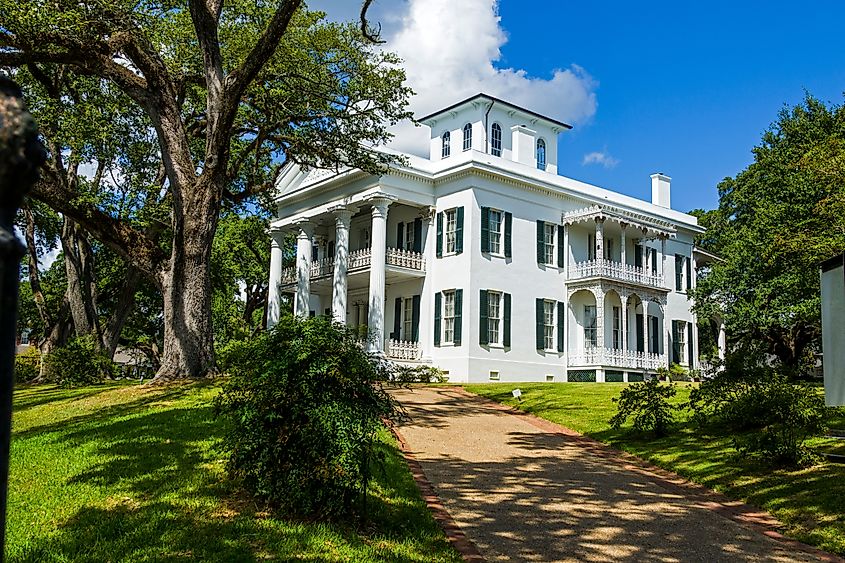 Stanton hall carriage house and restaurant Natchez located at the southern end of the Natchez. Editorial credit: Dennis MacDonald / Shutterstock.com