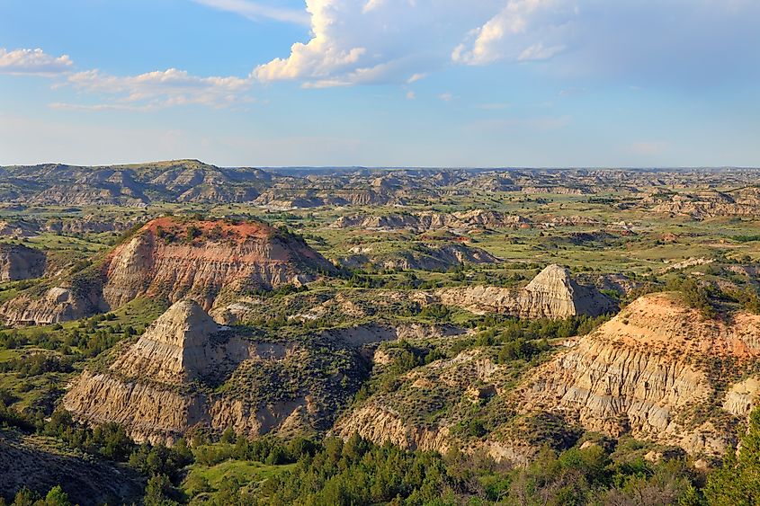 Painted Canyon, Theodore Roosevelt National Park, South Unit, Medora, North Dakota.