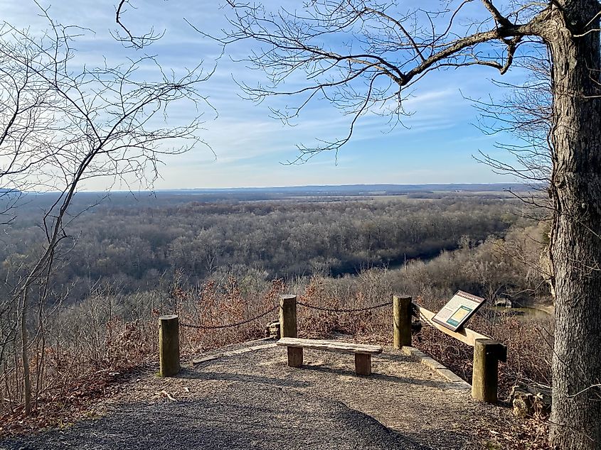 Lookout over the Little Grand Canyon in Southern Illinois, early spring