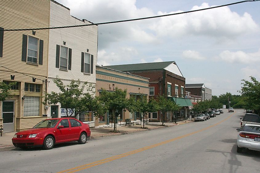 The East Main Street Historic District is listed on the National Register of Historic Places. 