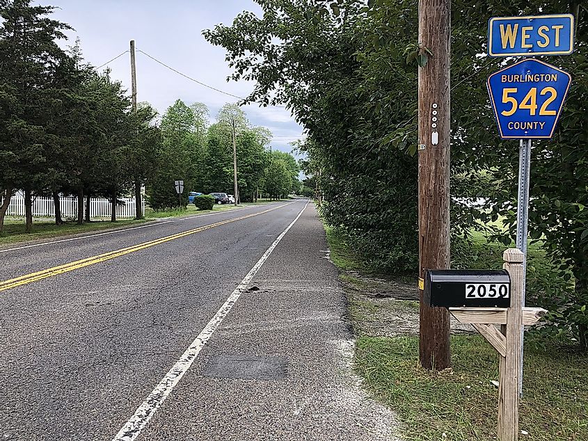 View west along Burlington County Route 542 (Hammonton Road) at U.S. Route 9 (New York Road) in Bass River Township, Burlington County, New Jersey
