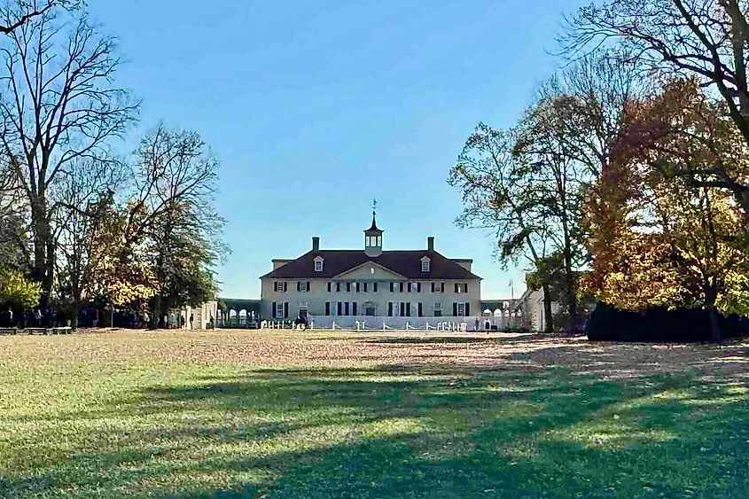 George Washington's Mount Vernon exterior photo by Bryan Dearsley