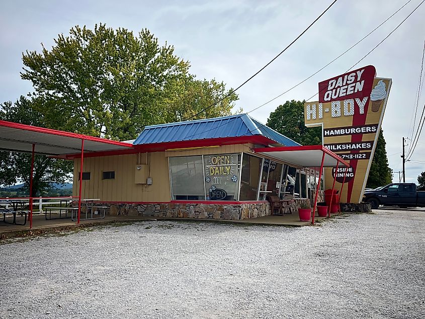 A restaurant in the town of Harrison, Arkansas. Editorial credit: Tammy Chesney / Shutterstock.com