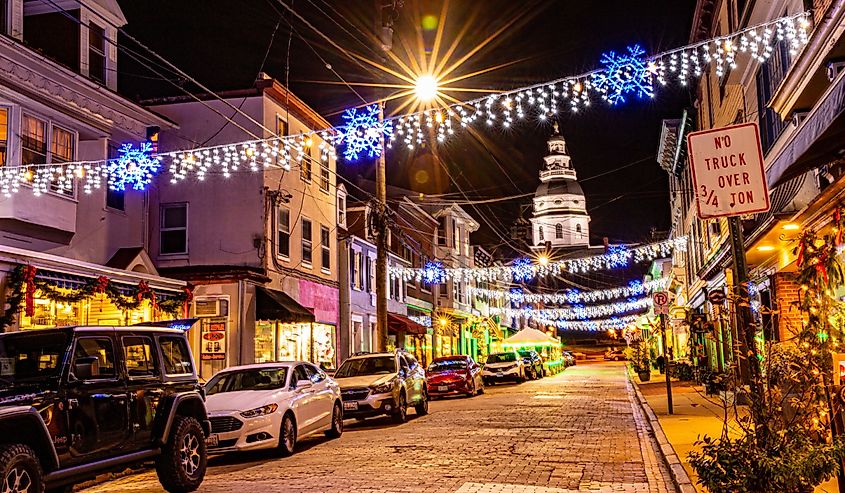 Holiday lights on Maryland Avenue in Annapolis, Maryland