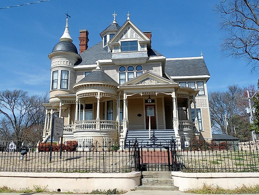 Exterior view of the historic Pillow-Thompson House in Helena-West Helena, Arkansas.