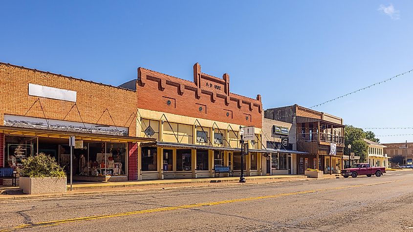 Pittsburg, Texas: The old business district on Jefferson Street