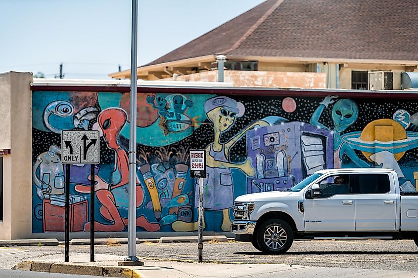 Alien-themed mural on building wall in Roswell, New Mexico, USA.