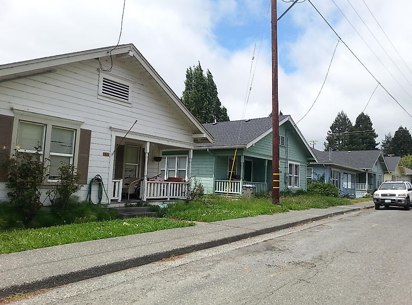 houses in Scotia, California. Scotia was a company town and houses were standardized.