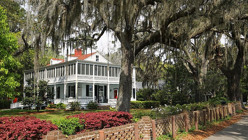 Historical houses in Isle of Hope, Georgia.