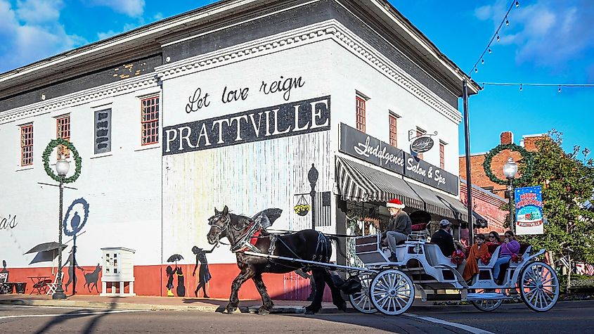 Horse-drawn carriage rides along Main Street in downtown Prattville, Alabama. (Editorial credit: JNix / Shutterstock.com.)