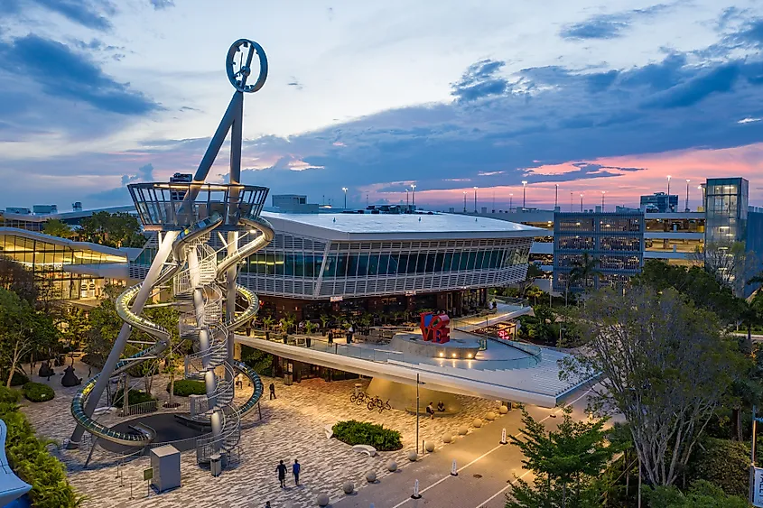 Aventura Florida Usa May 2022 People Aventura Mall Miami Luxury – Stock  Editorial Photo © Marina113 #588076664