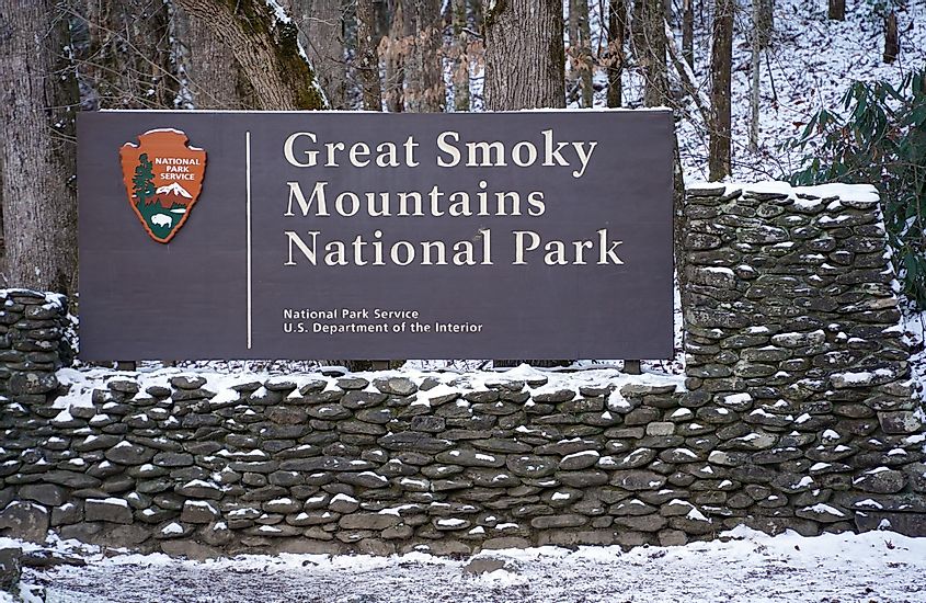 Great Smoky Mountains National Park sign in Townsend, Tennessee, USA.