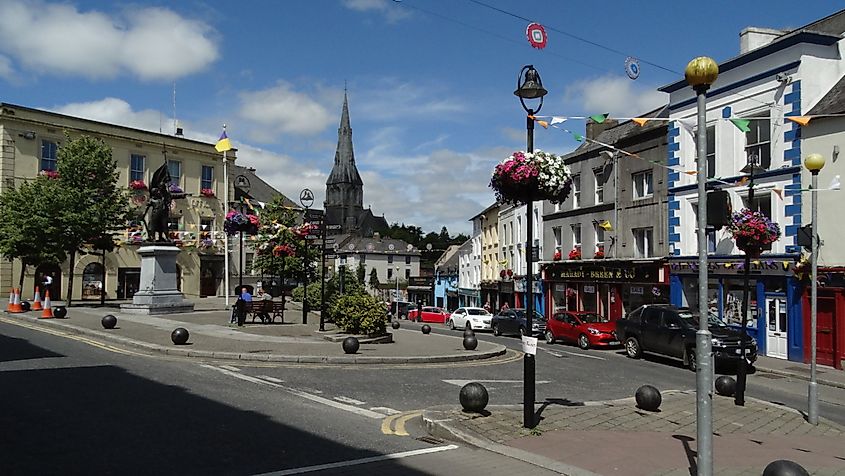Enniscorthy - Market Square. Credit: Enniscorthy - Market Square by Colin Park, CC BY-SA 2.0 <https://creativecommons.org/licenses/by-sa/2.0>, via Wikimedia Commons
